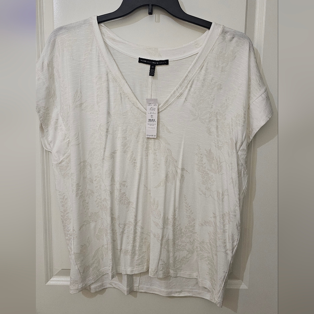 White House Black Market Floral White V-Neck Tee